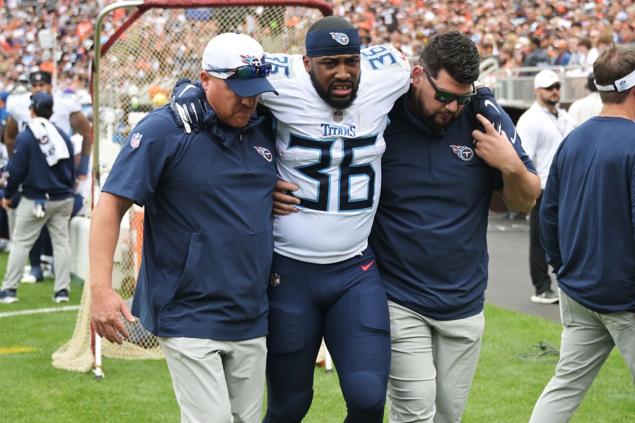 NFL: Tennessee Titans at Cleveland Browns