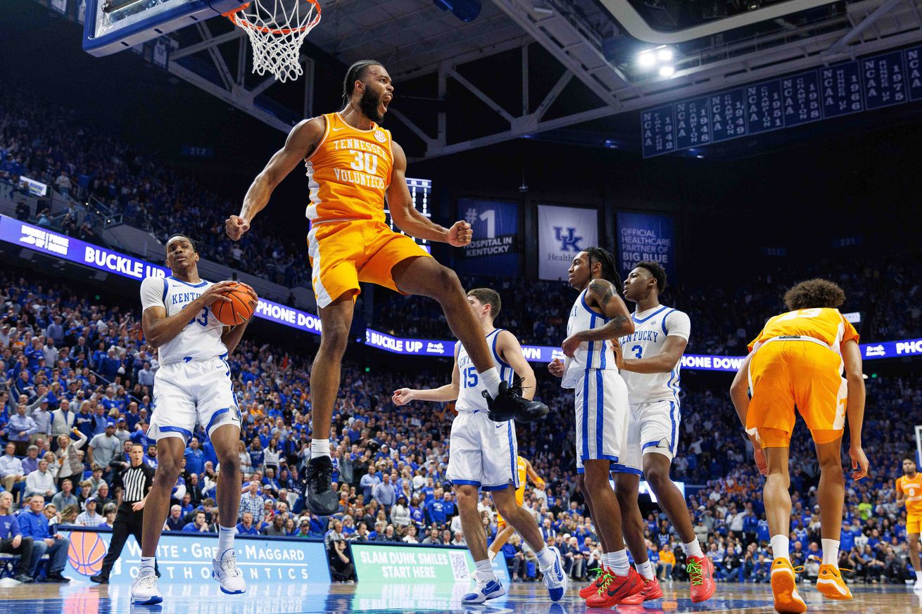 NCAA Basketball: Tennessee at Kentucky
