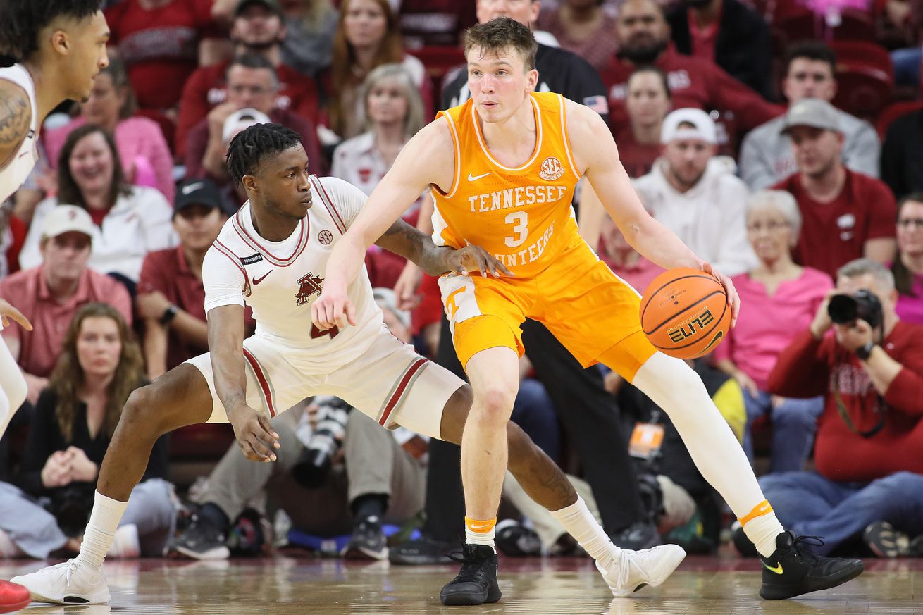 NCAA Basketball: Tennessee at Arkansas