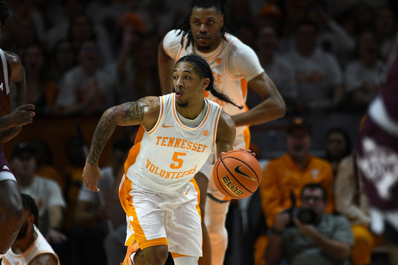 Syndication: The Knoxville News-Sentinel