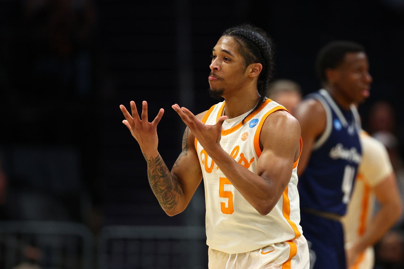 Saint Peter’s v Tennessee