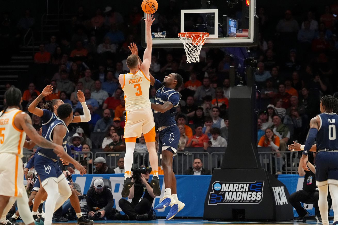 NCAA Basketball: NCAA Tournament First Round-Tennessee vs Saint Peters