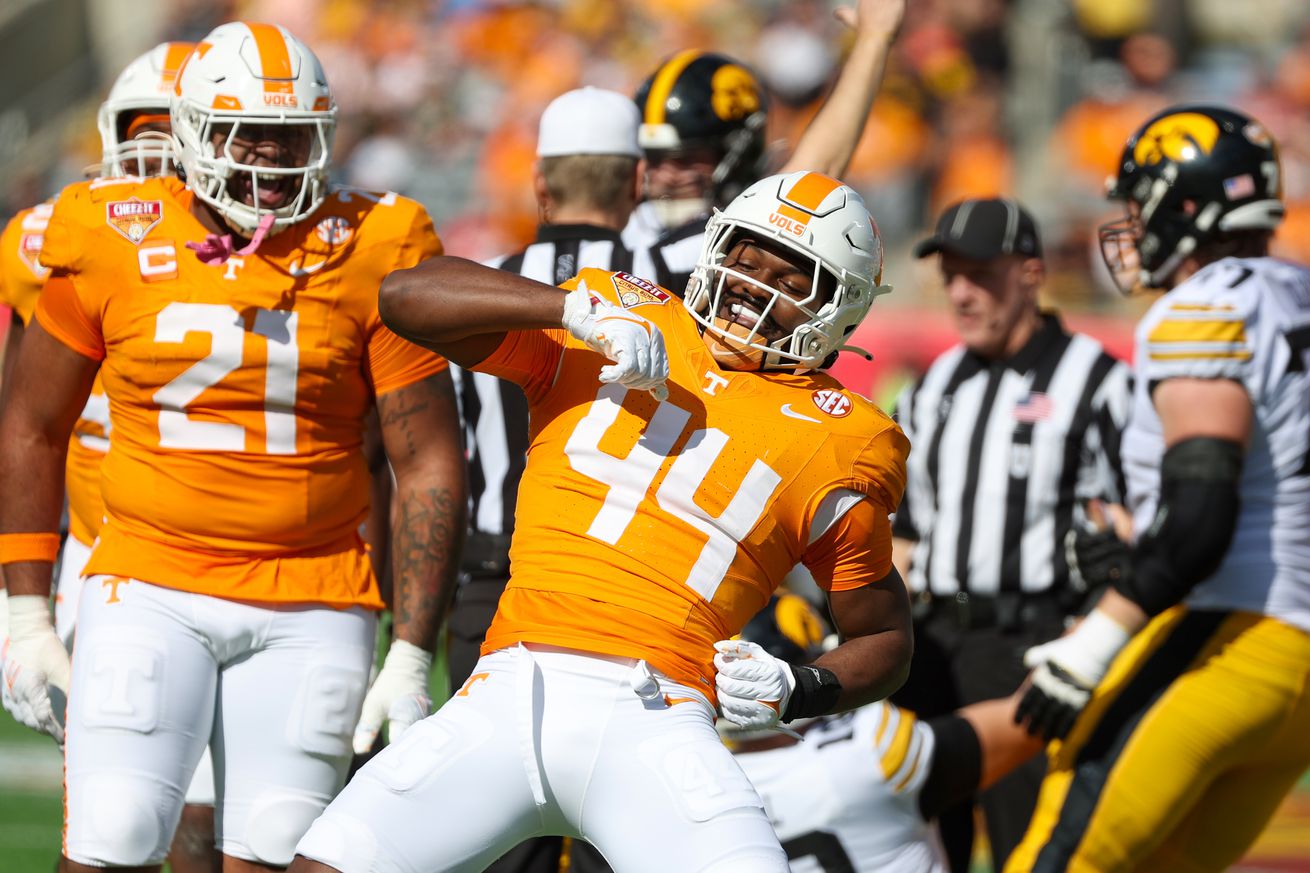 COLLEGE FOOTBALL: JAN 01 Cheez-It Citrus Bowl - Iowa vs Tennessee