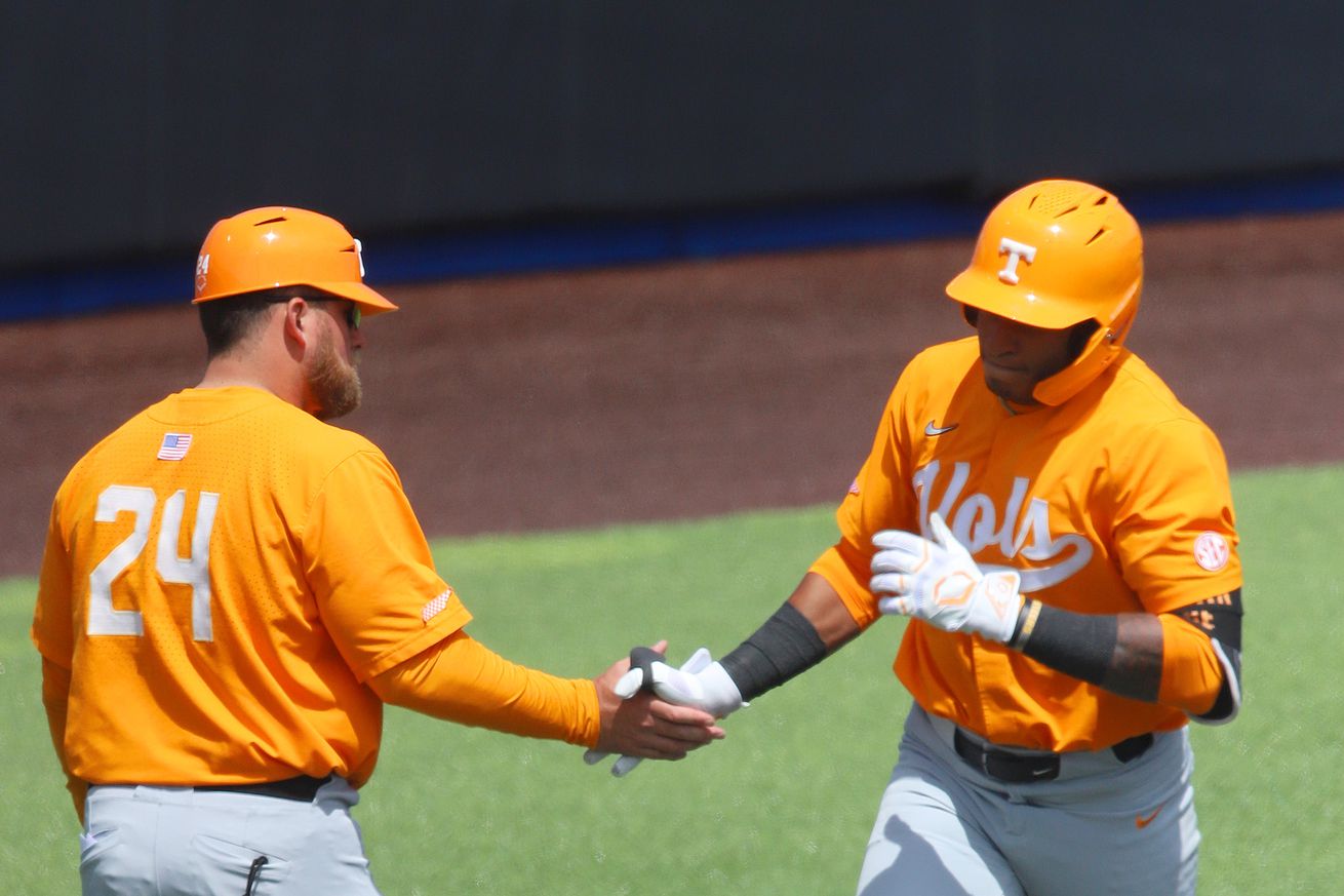 COLLEGE BASEBALL: APR 20 Tennessee at Kentucky