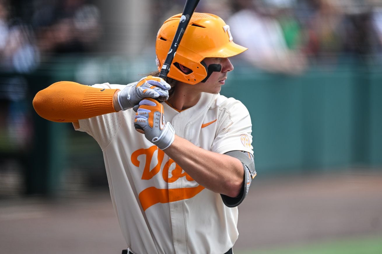 COLLEGE BASEBALL: JUN 12 NCAA Super Regionals