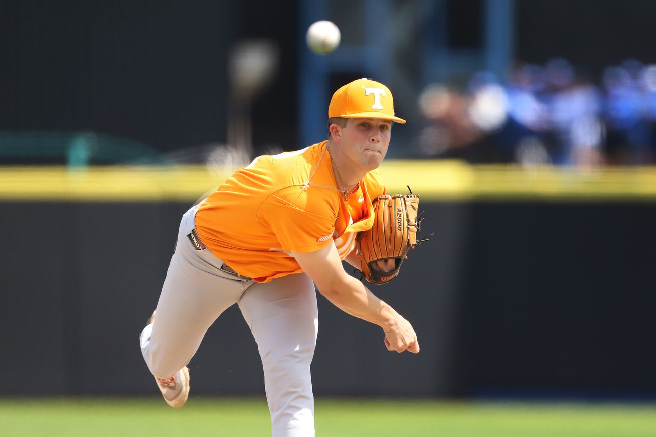 COLLEGE BASEBALL: APR 20 Tennessee at Kentucky