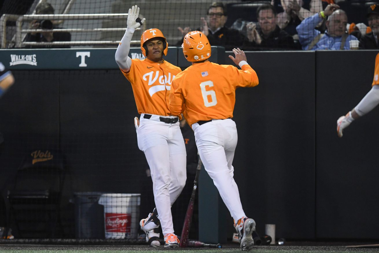 Syndication: The Knoxville News-Sentinel