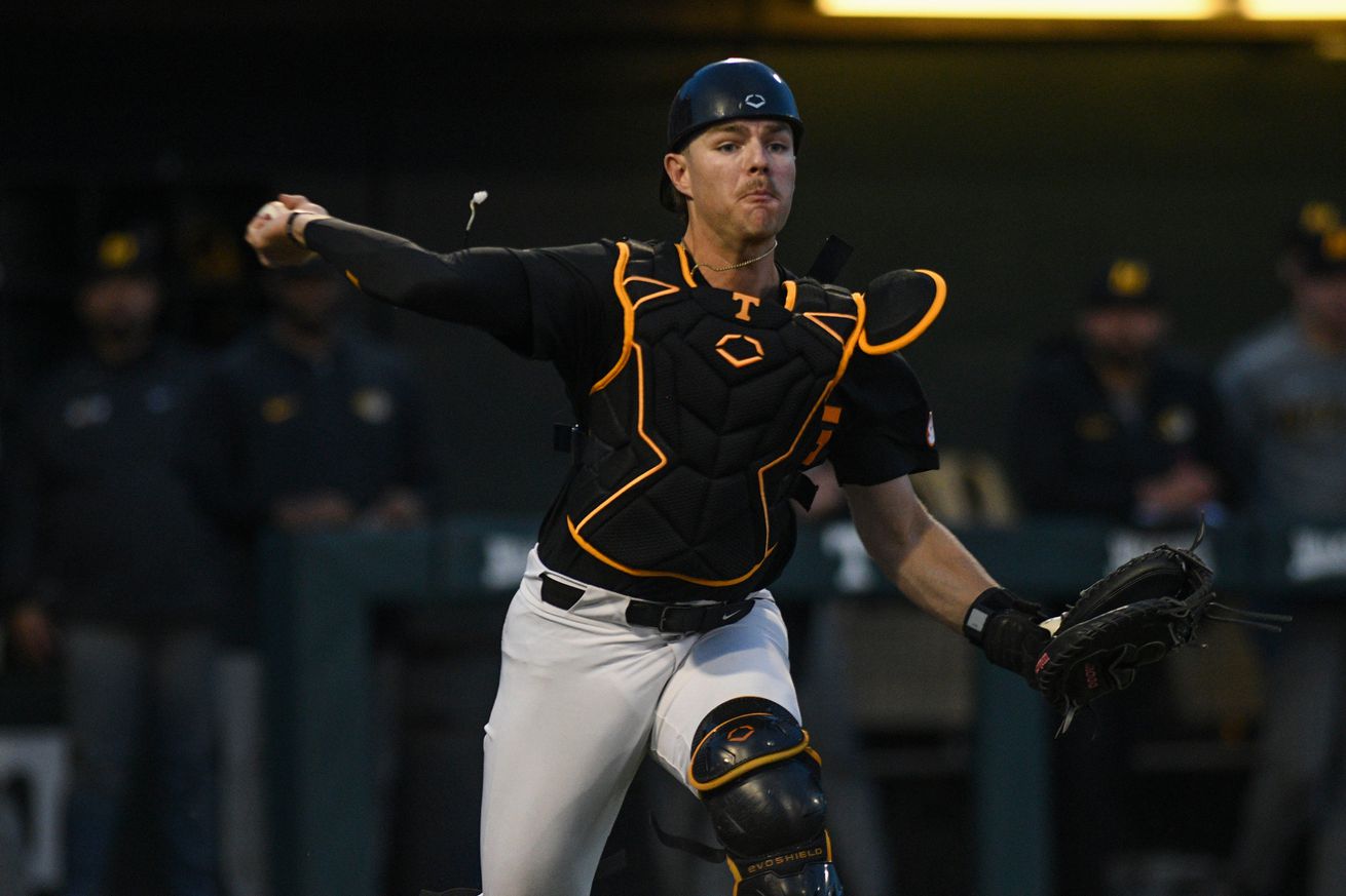 Syndication: The Knoxville News-Sentinel