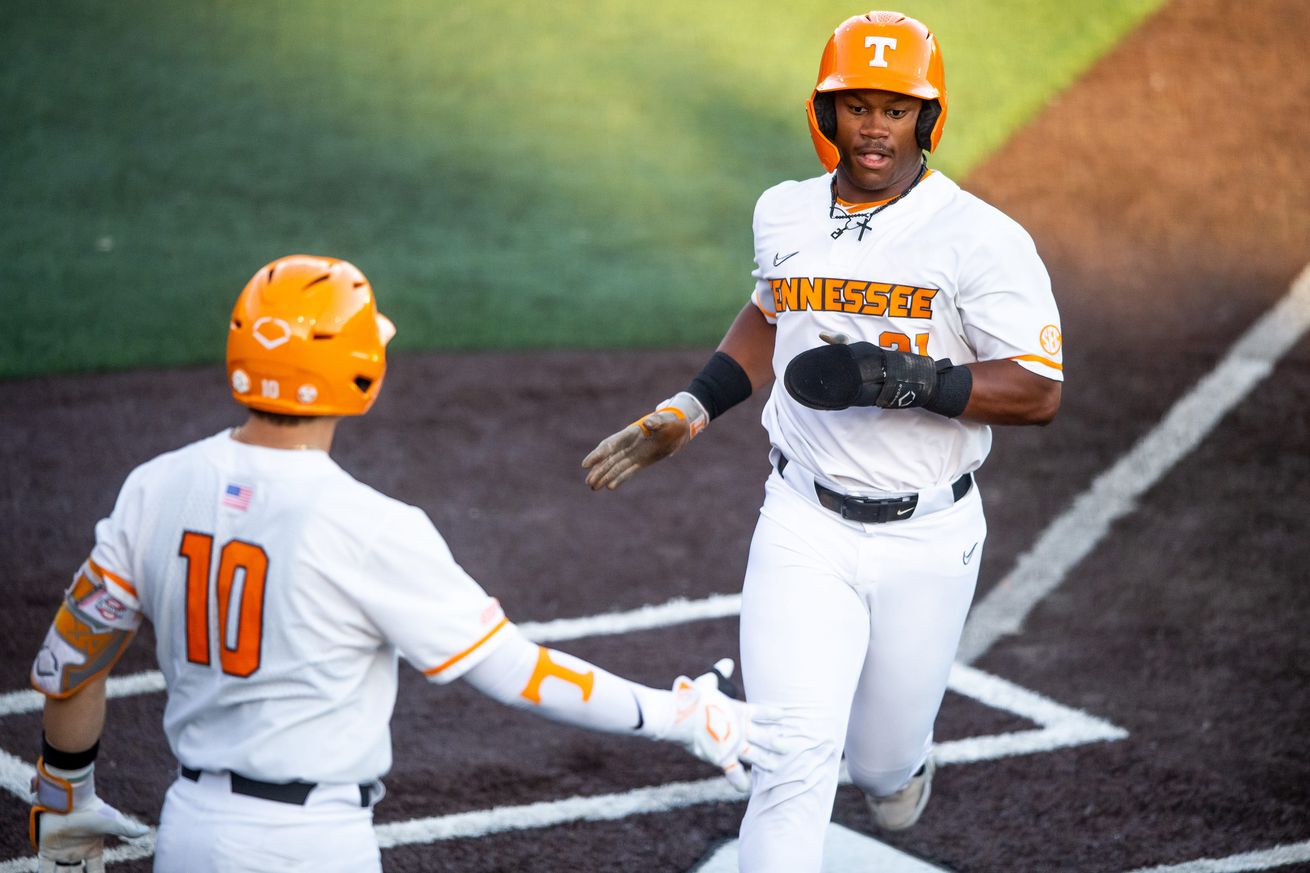 Syndication: The Knoxville News-Sentinel