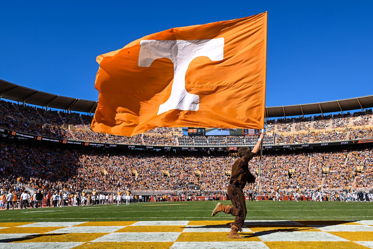 COLLEGE FOOTBALL: NOV 04 UConn at Tennessee