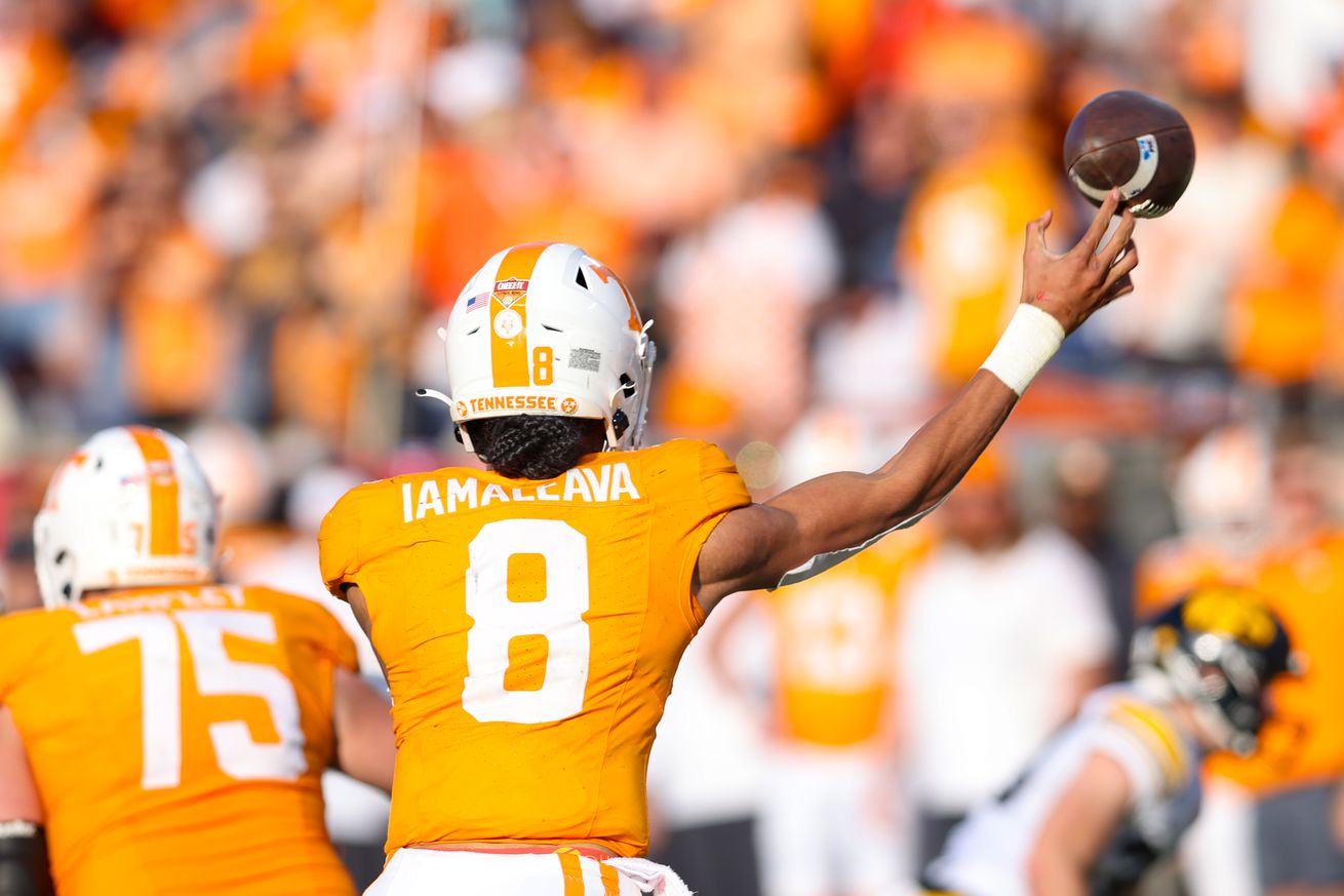 COLLEGE FOOTBALL: JAN 01 Cheez-It Citrus Bowl - Iowa vs Tennessee