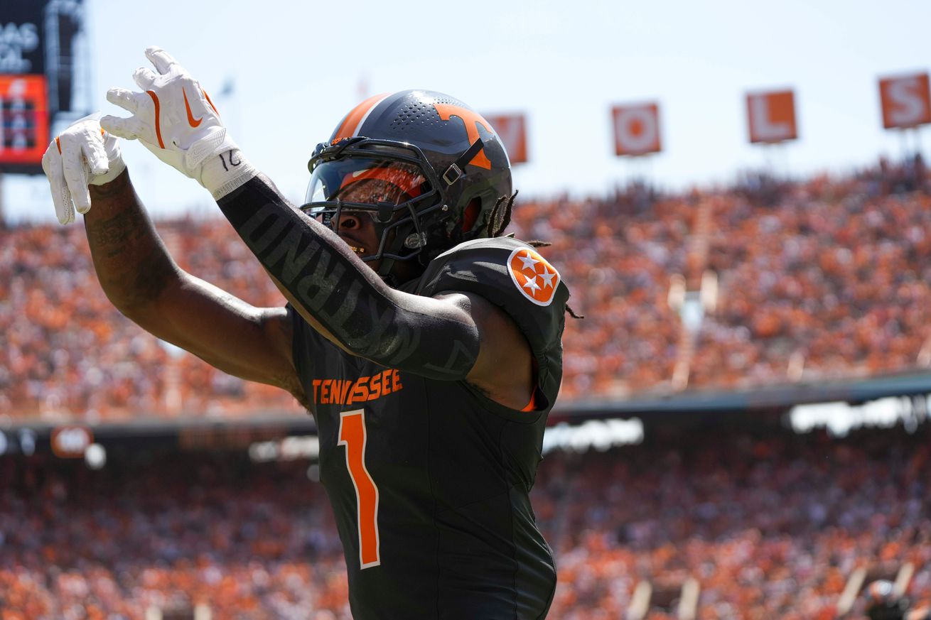 Syndication: The Knoxville News-Sentinel