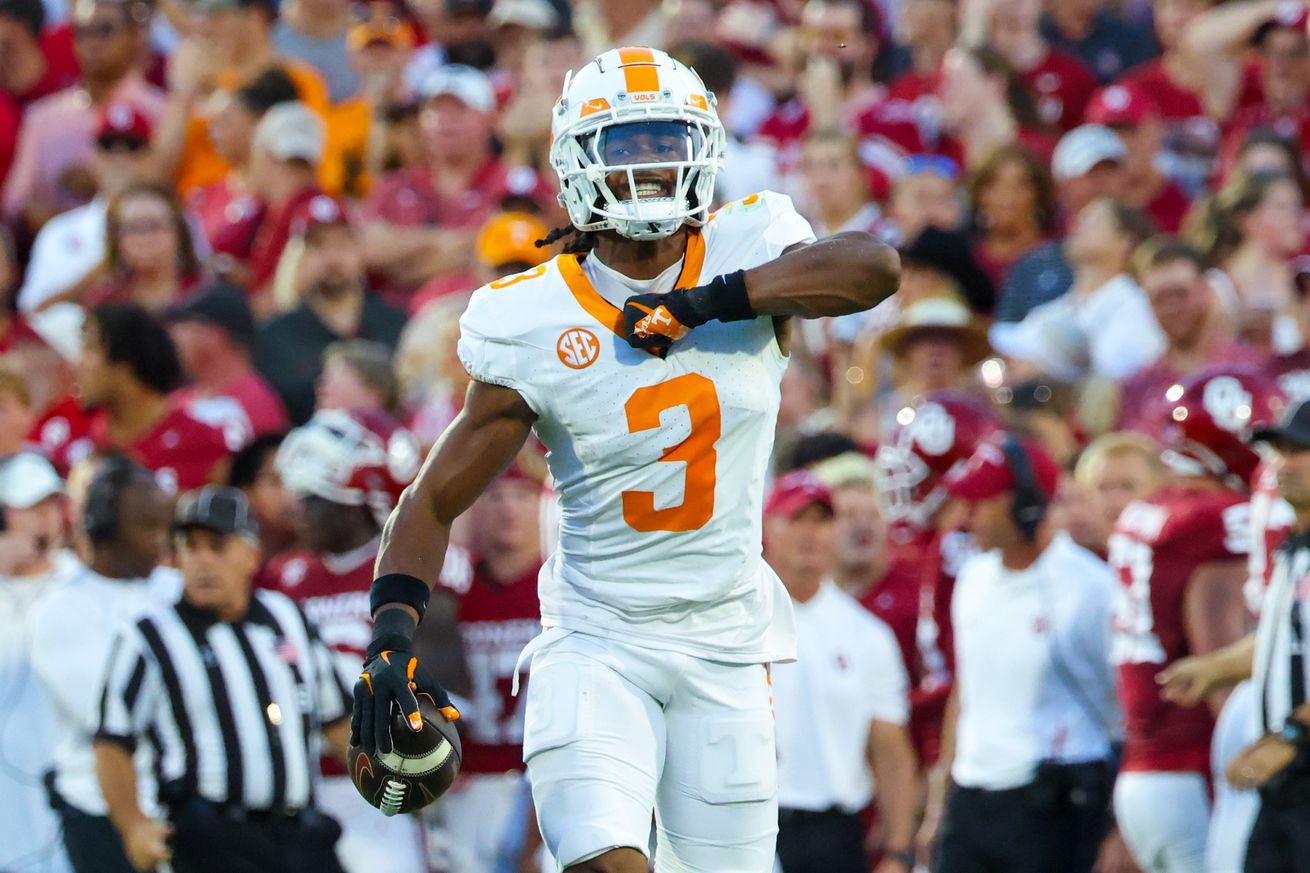 NCAA Football: Tennessee at Oklahoma
