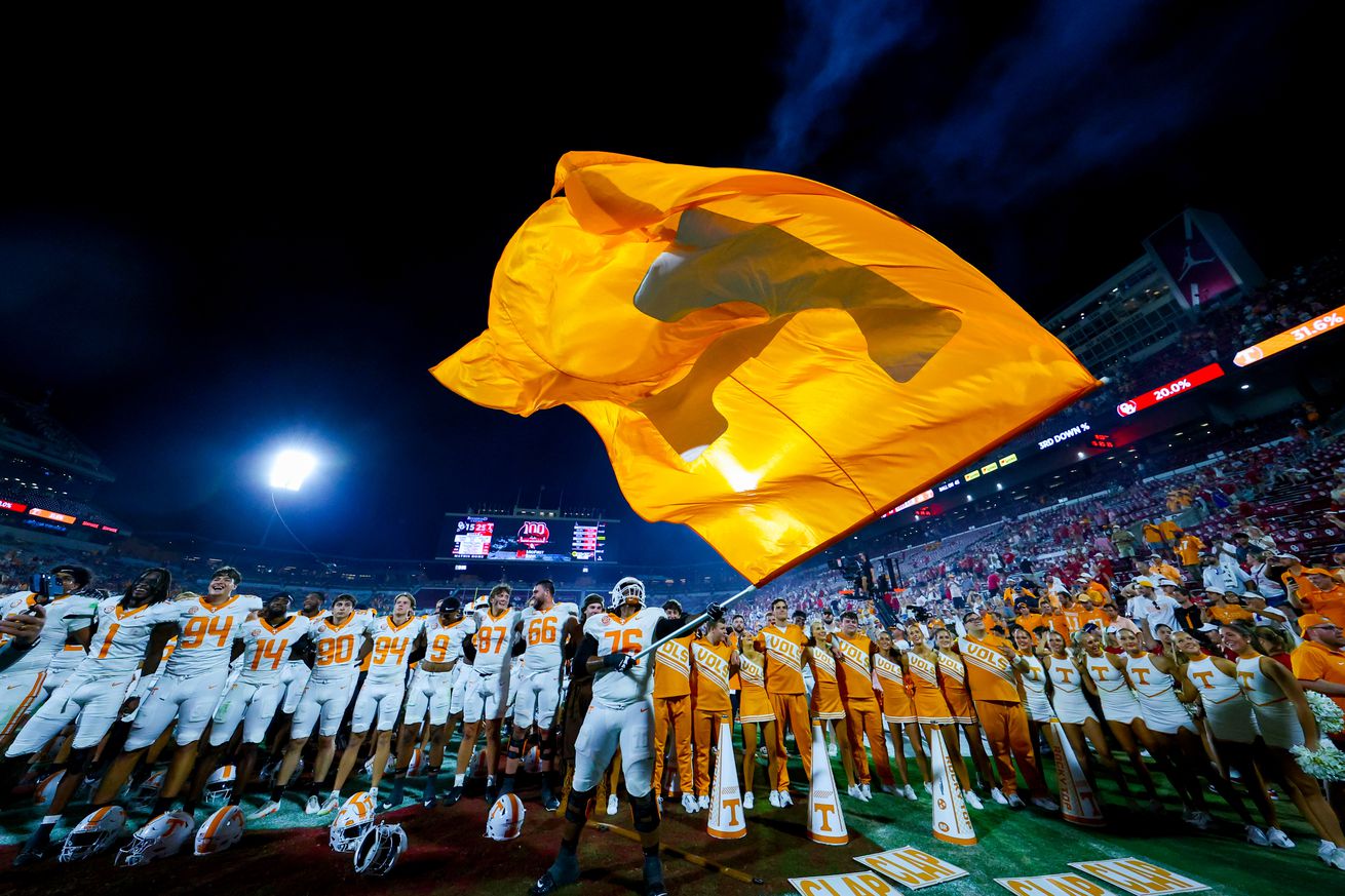NCAA Football: Tennessee at Oklahoma