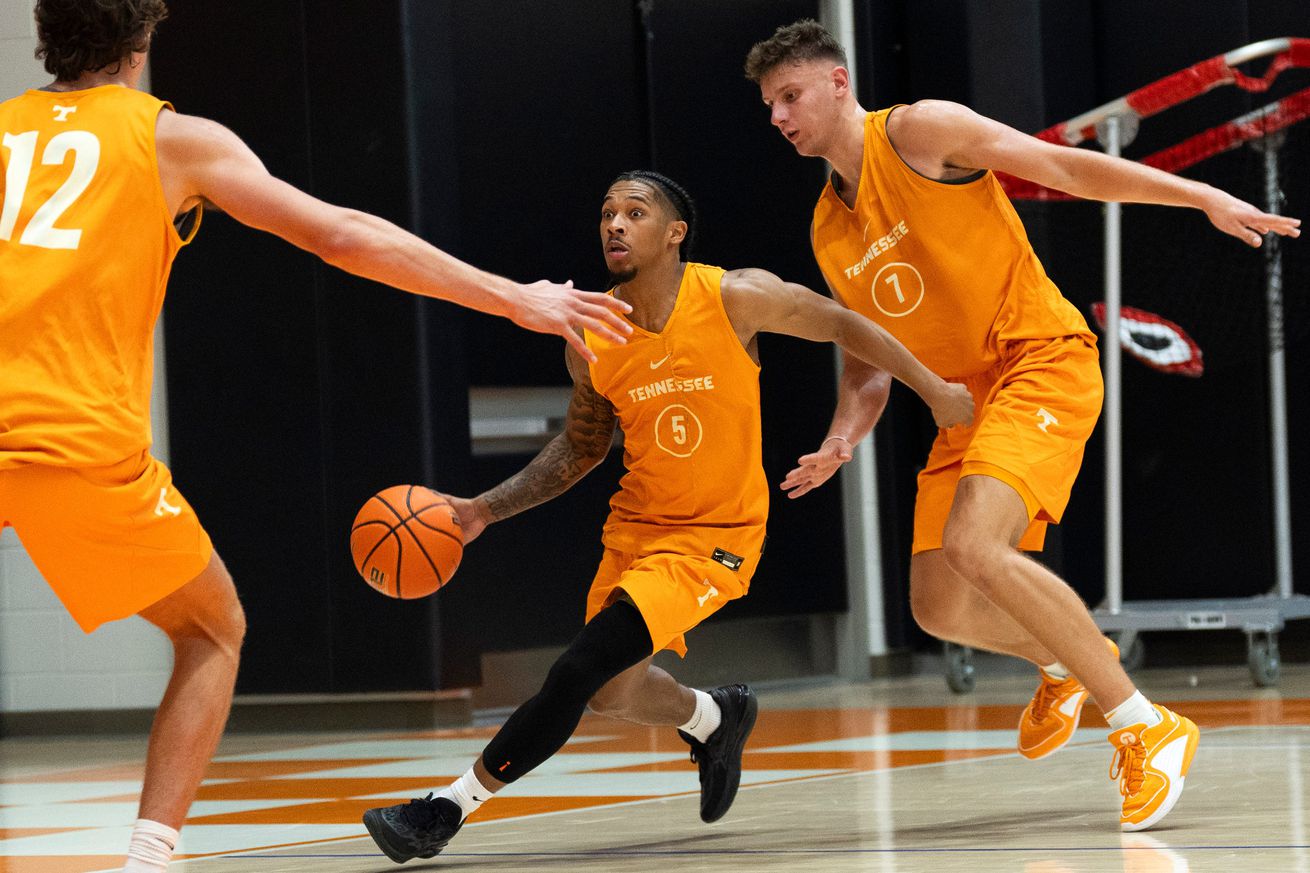 Syndication: The Knoxville News-Sentinel