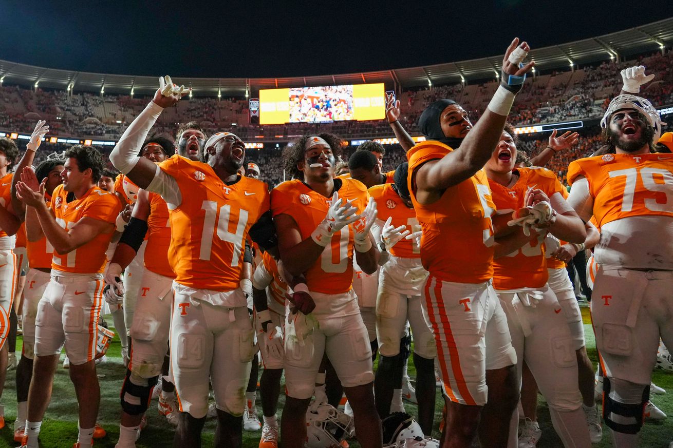 Syndication: The Knoxville News-Sentinel