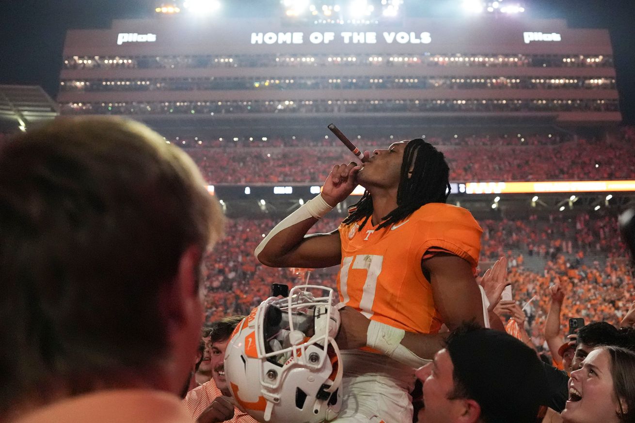 Syndication: The Knoxville News-Sentinel