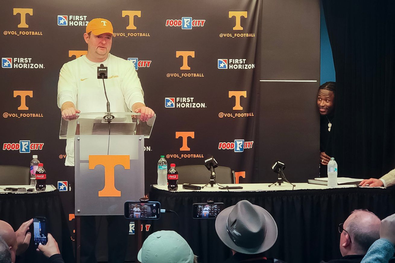 Syndication: The Knoxville News-Sentinel