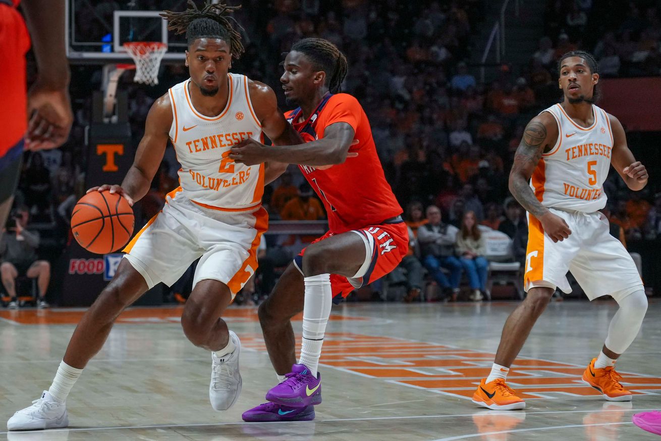 Syndication: The Knoxville News-Sentinel