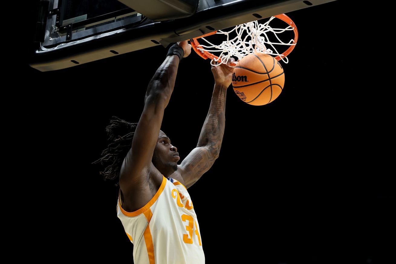 Kentucky v Tennessee