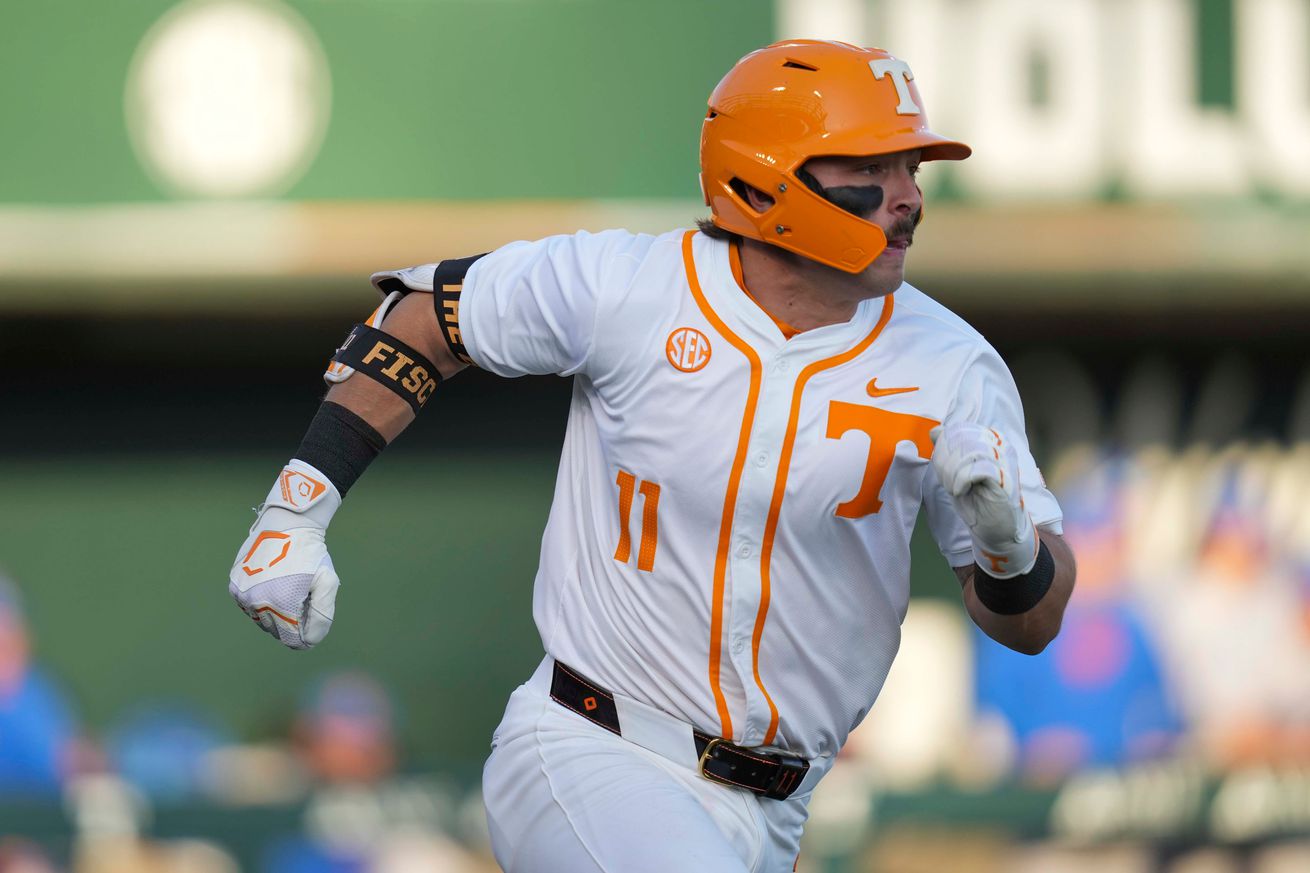 Syndication: The Knoxville News-Sentinel