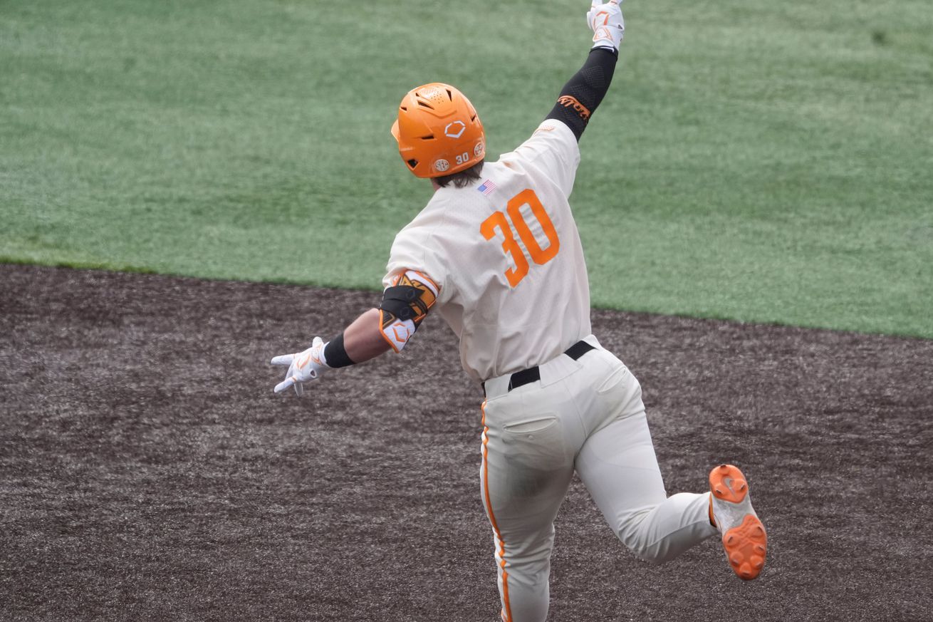 Syndication: The Knoxville News-Sentinel