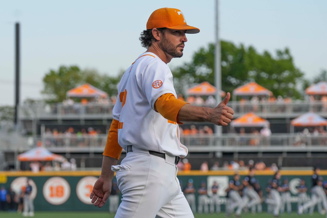 Syndication: The Knoxville News-Sentinel