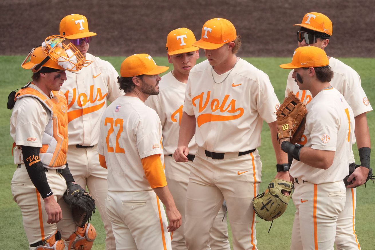 Syndication: The Knoxville News-Sentinel