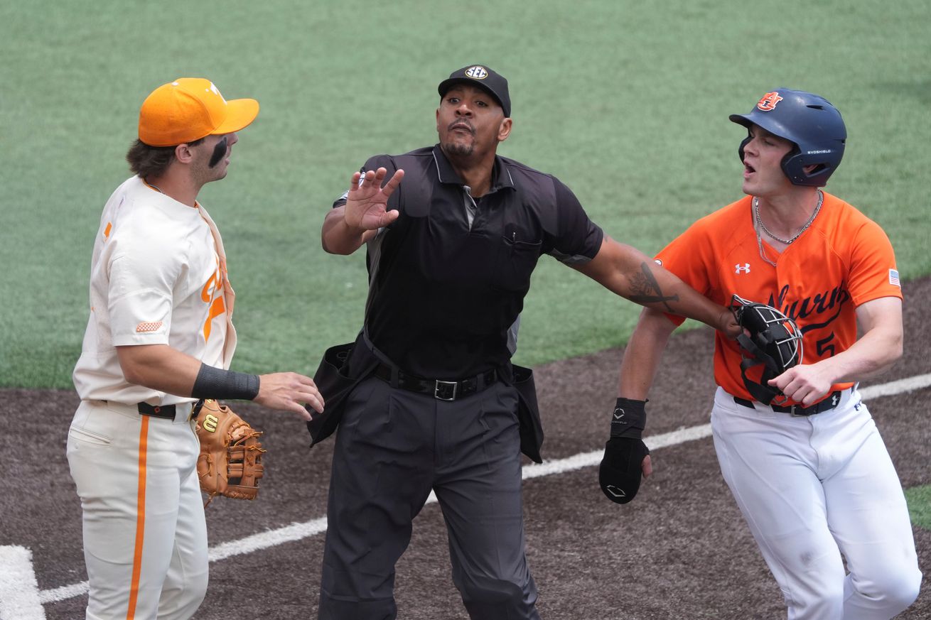 Syndication: The Knoxville News-Sentinel