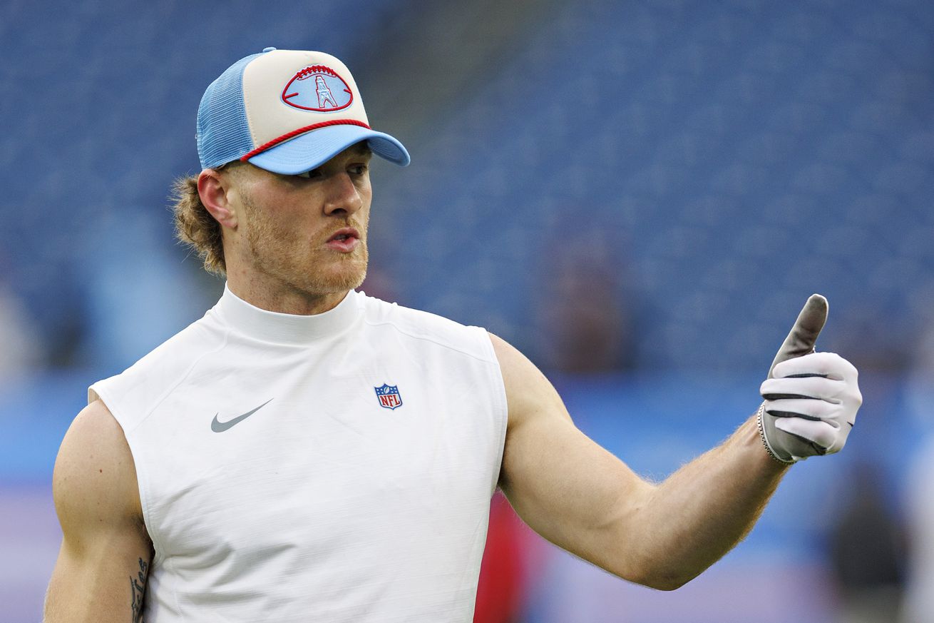 Houston Texans v Tennessee Titans