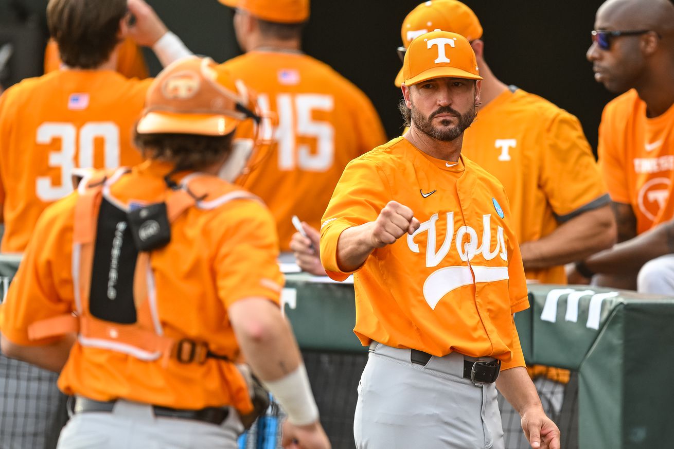 NCAA BASEBALL: MAY 31 Division I Regional - Cincinnati vs Tennessee