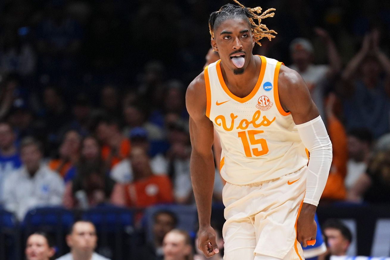 Syndication: The Knoxville News-Sentinel