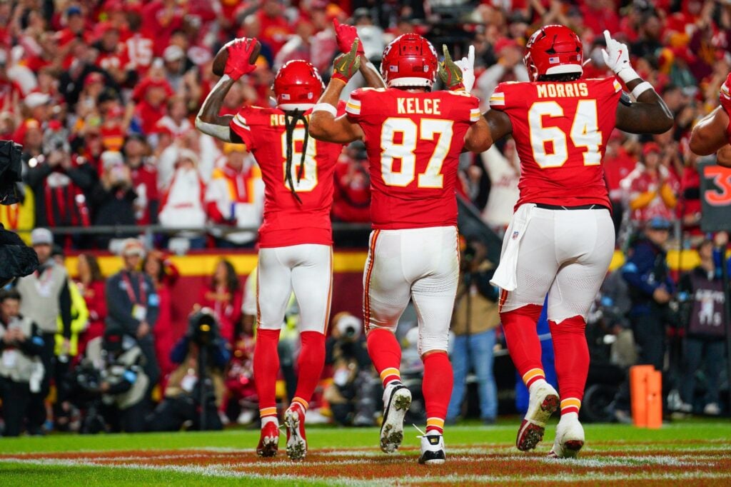 Wanya Morris Trade